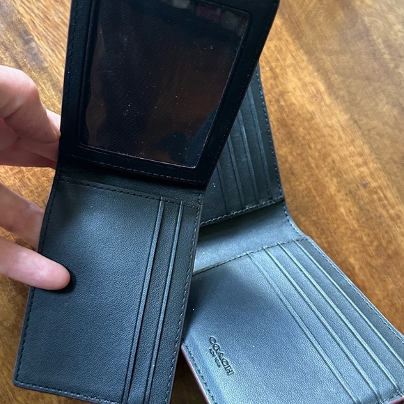 Black Coach bifold wallet - Picture 4 of 5